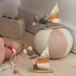 Maileg | Beach Mice Surfer Little Sister -Simple Play Stories Maileg Surfer Little Brother Little Sister dee8f1d5 5761 470a bc8a b640f5f2c3d2