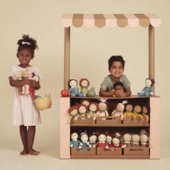 Olli Ella | Dinky Dinkum Peggy Peach -Simple Play Stories Olli Ella Dinky Dinkums Dolls Market Stall