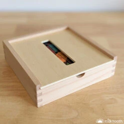 Papoose | Small Lucite Triangles | 32 Pieces With Tray -Simple Play Stories Papoose Lucite Small Triangles 9