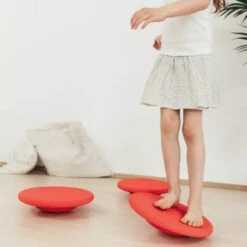 Stapelstein | Balance Board Red -Simple Play Stories Stapelstein Board Red 4