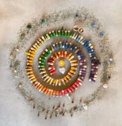 Grapat | 12 Nins -Simple Play Stories joguines grapat wooden toys nins brots palos magos peg people 1ff8f872 d0ff 4c6a a1eb 0e1336d37e45